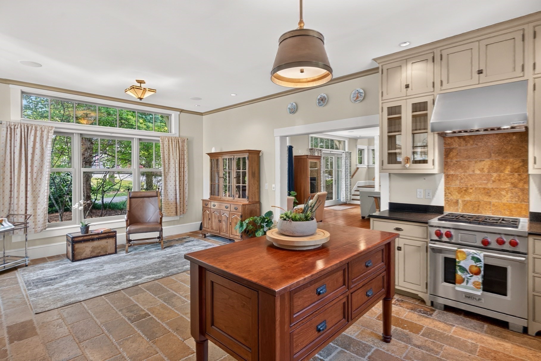main property photo 25