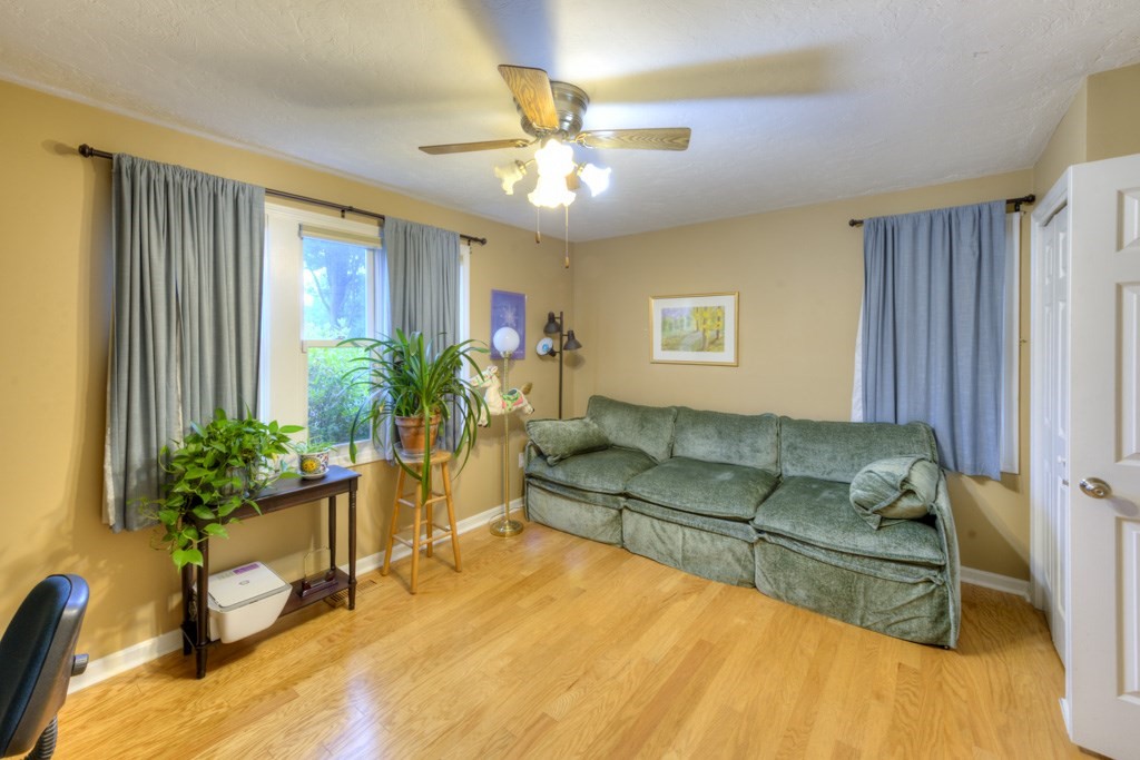 property viewer photo 19