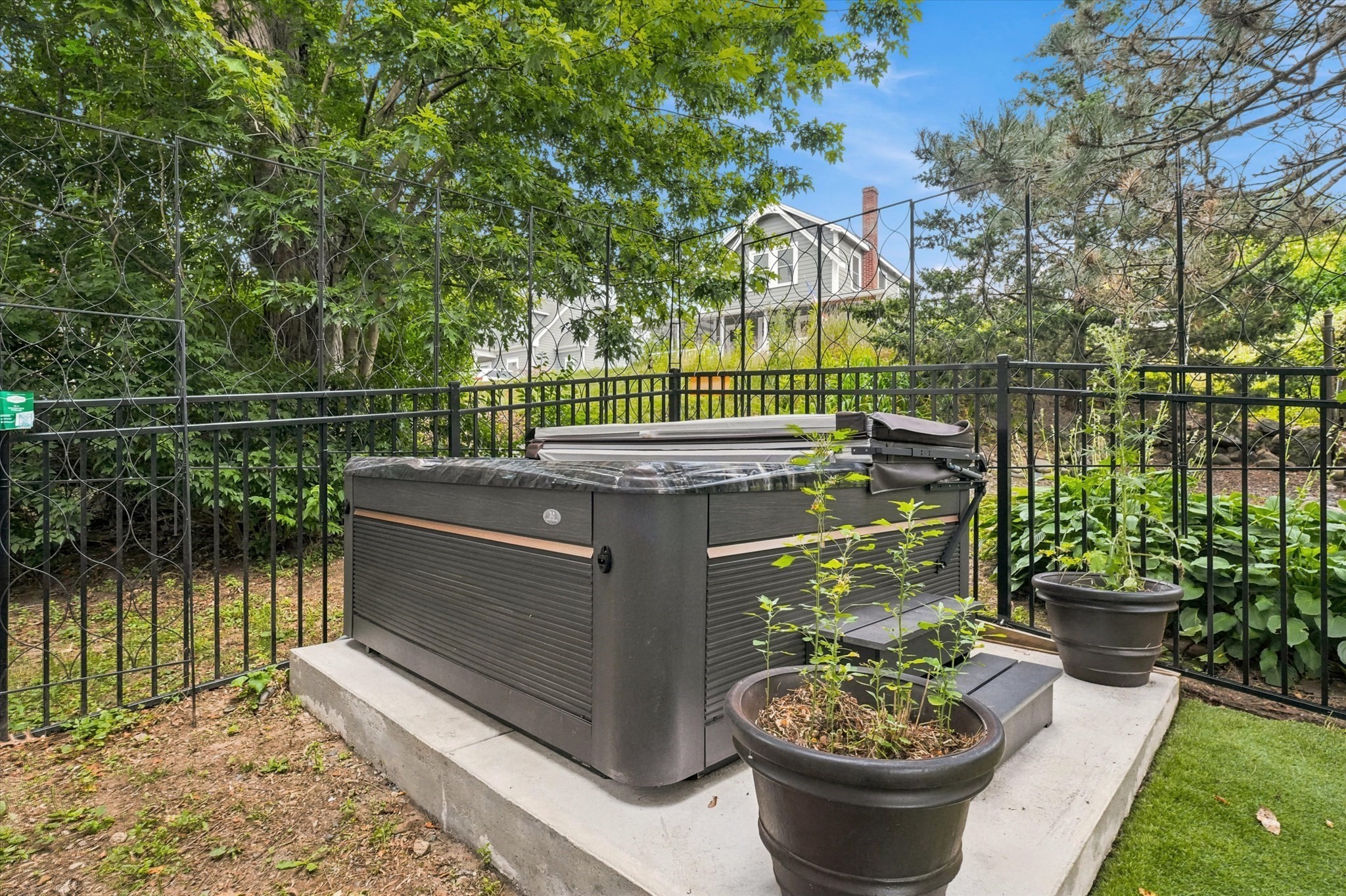 main property photo 8