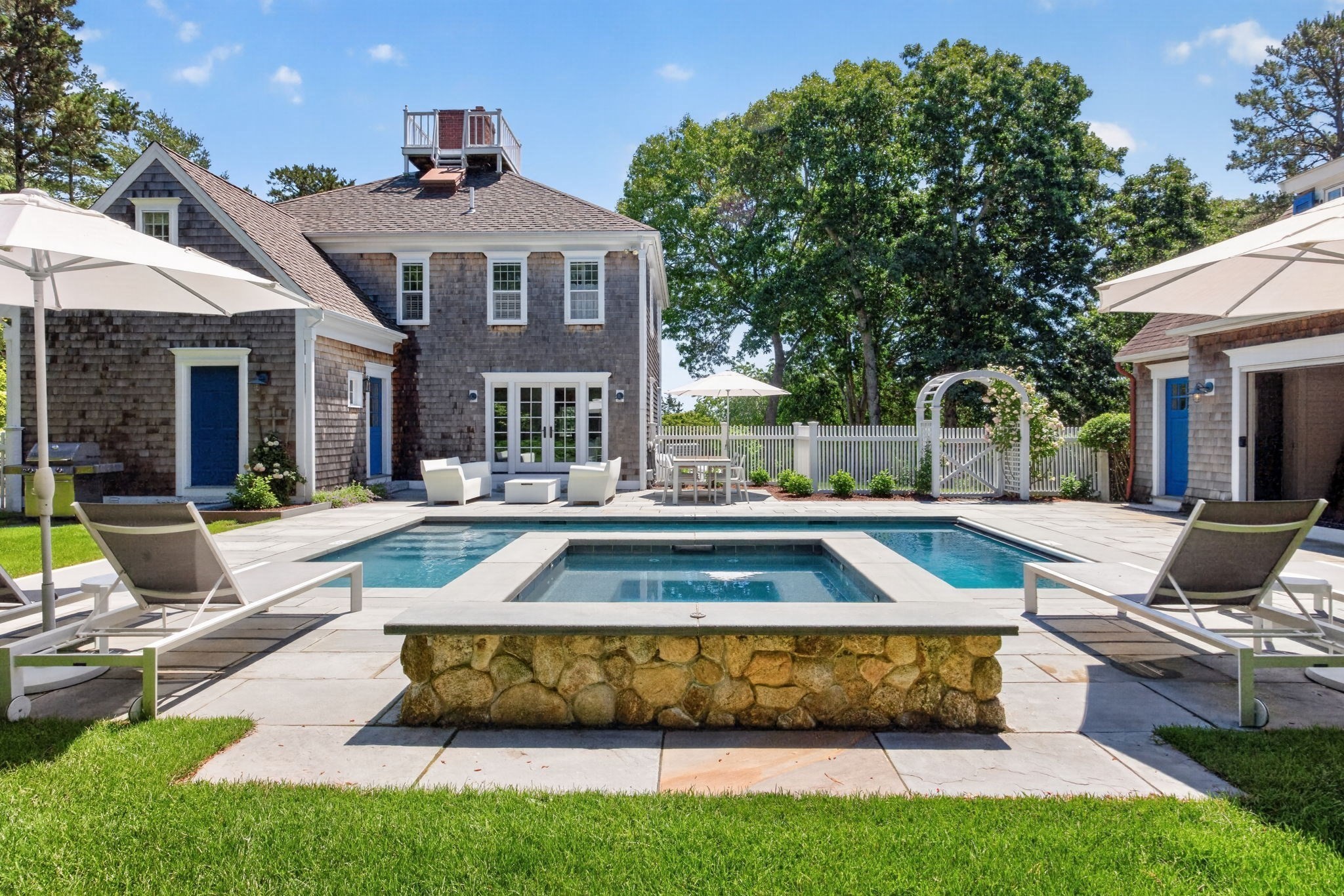 main property photo 40