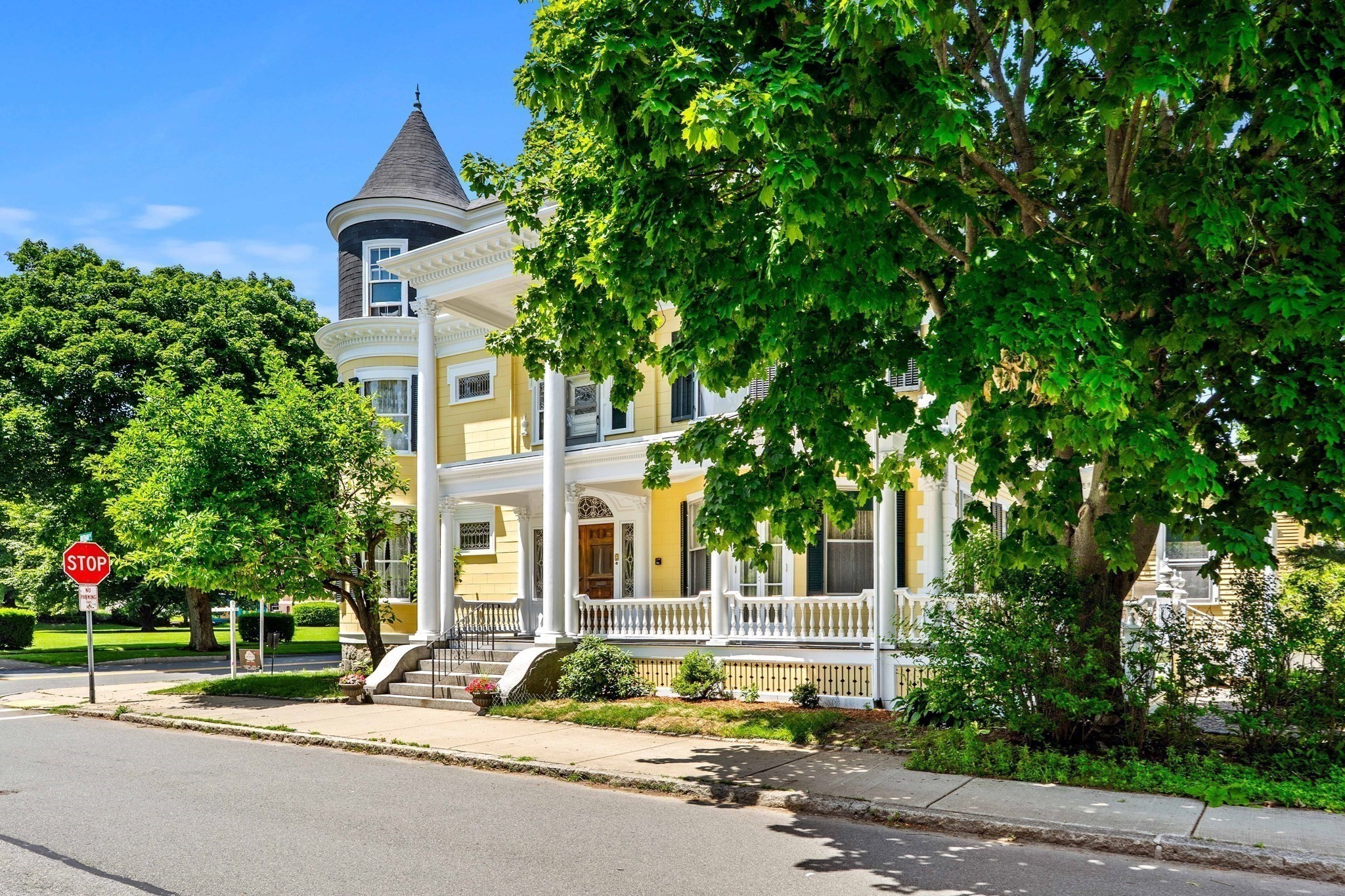 main property photo 40