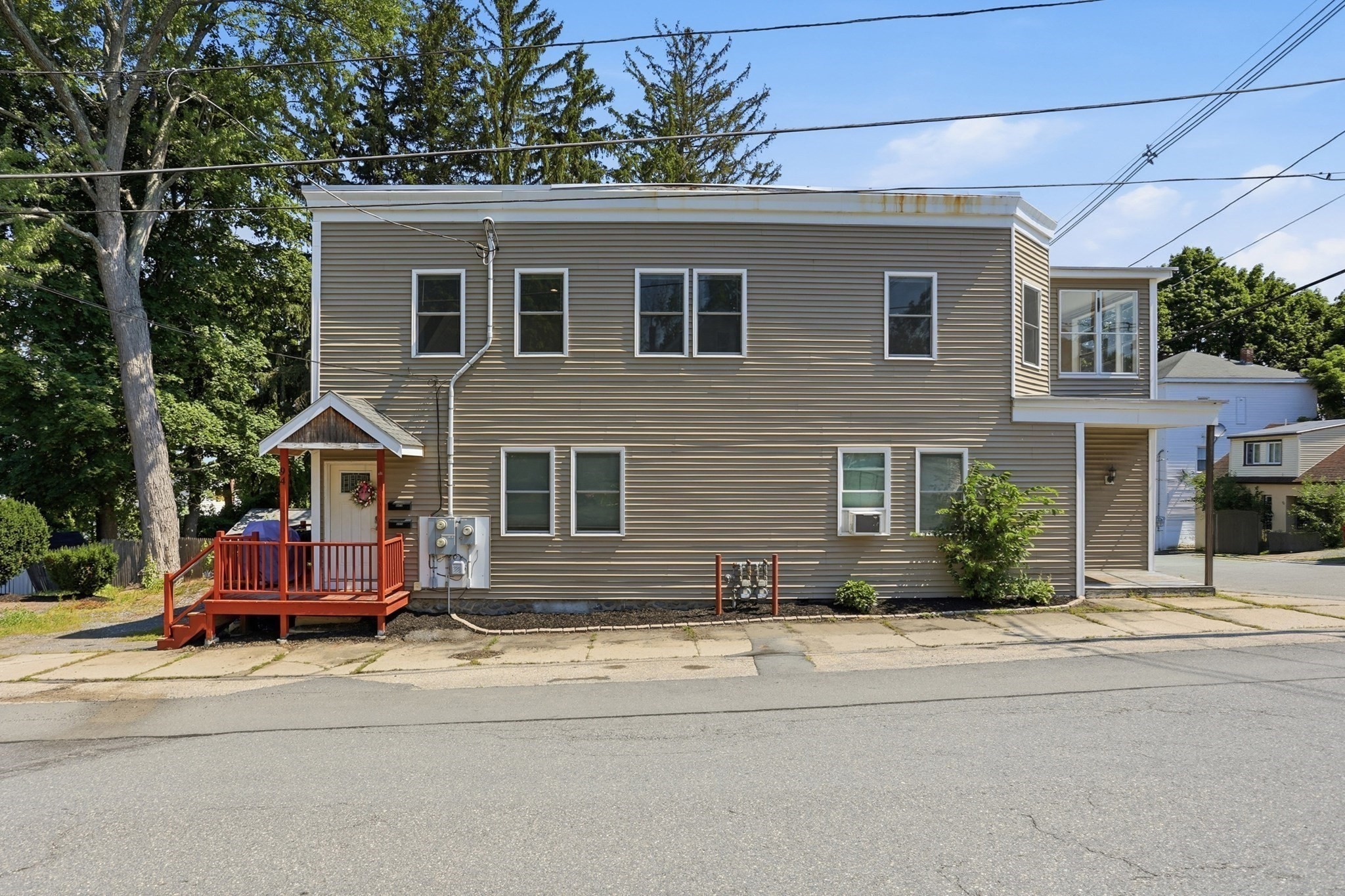 main property photo 28