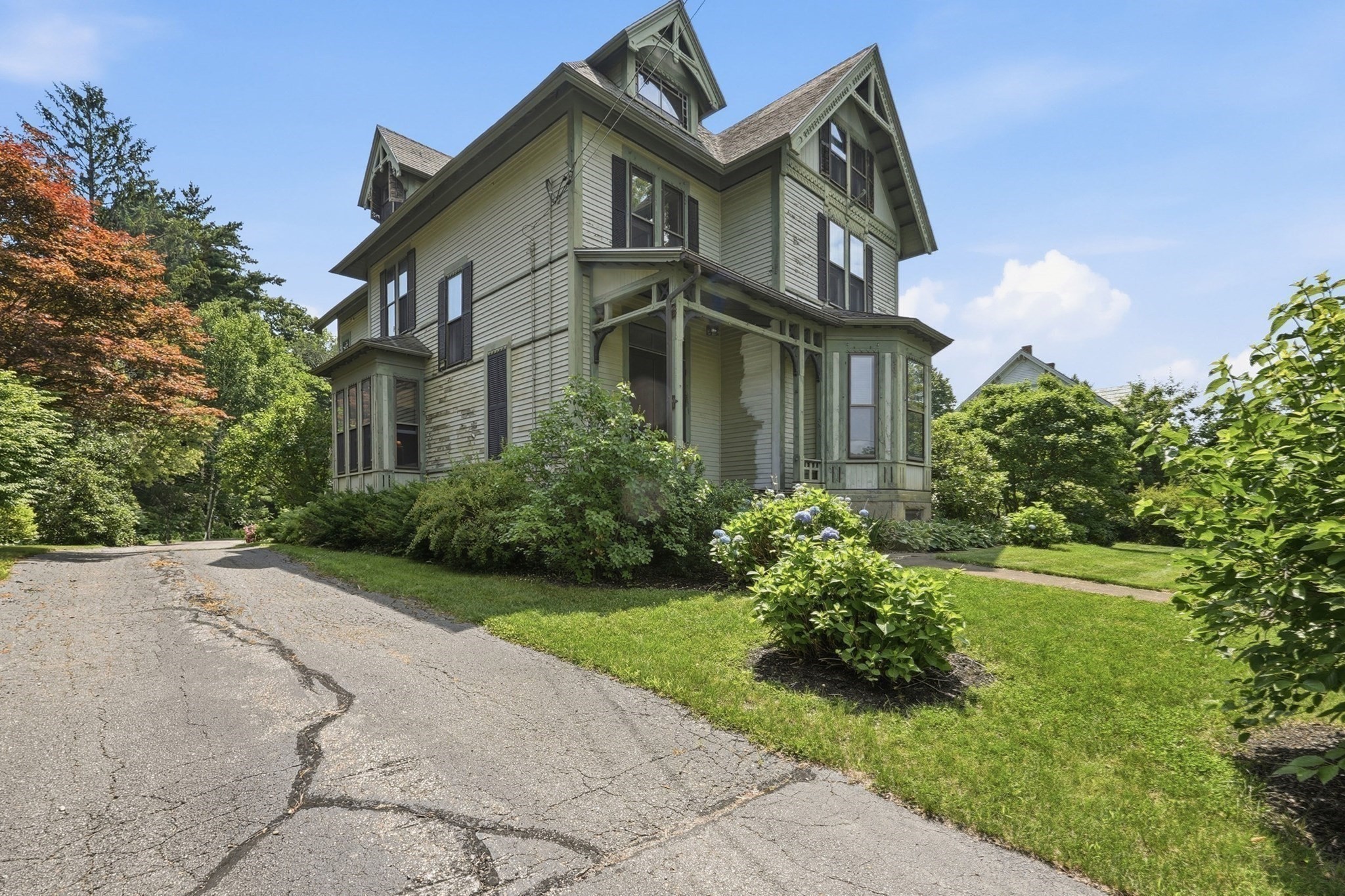 main property photo 6
