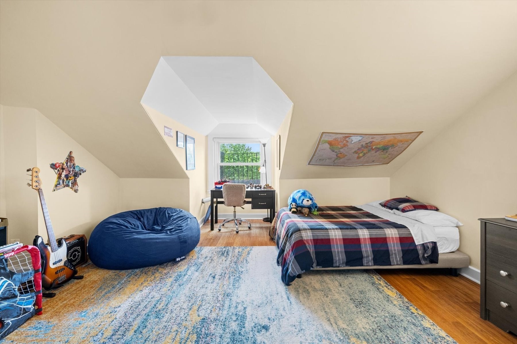 main property photo 16
