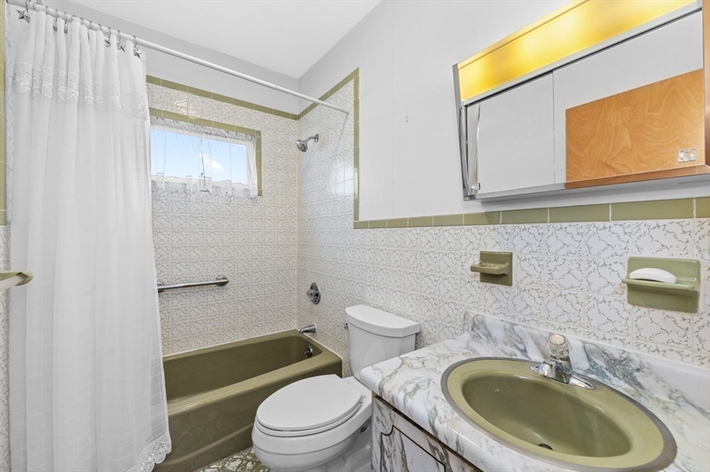 property viewer photo 16