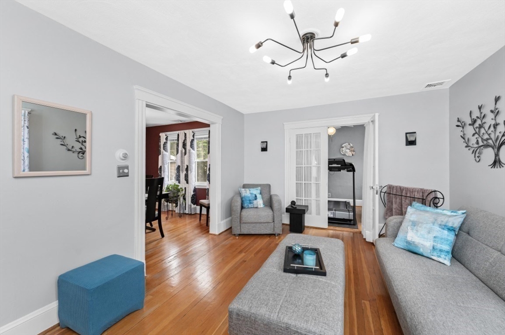 property viewer photo 19