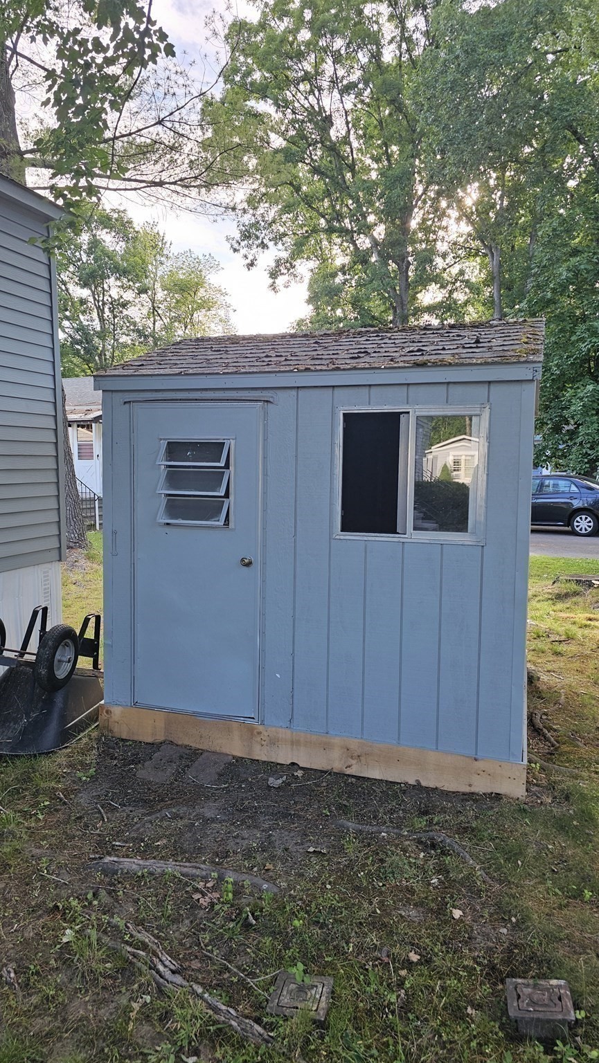main property photo 25