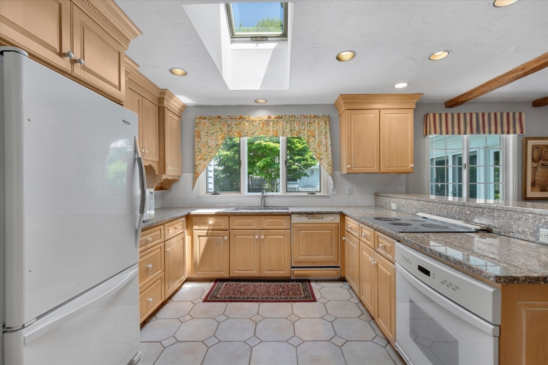 main property photo 12