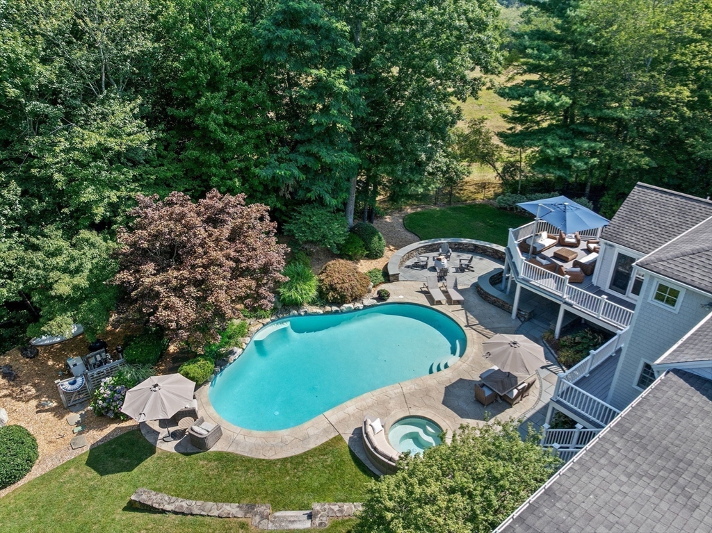 main property photo 40