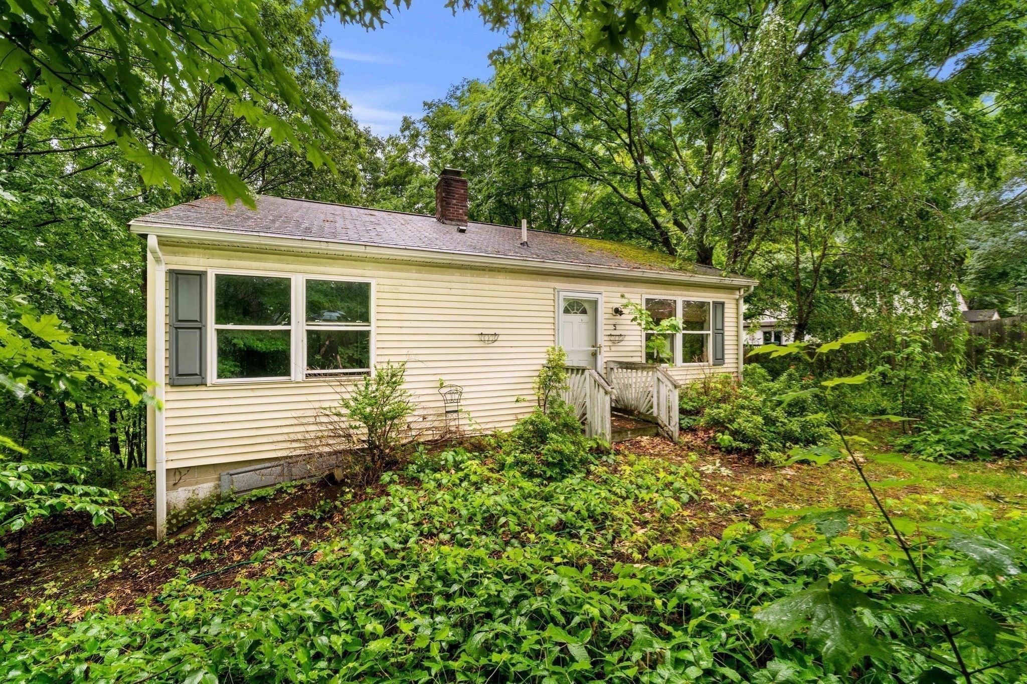 main property photo 8