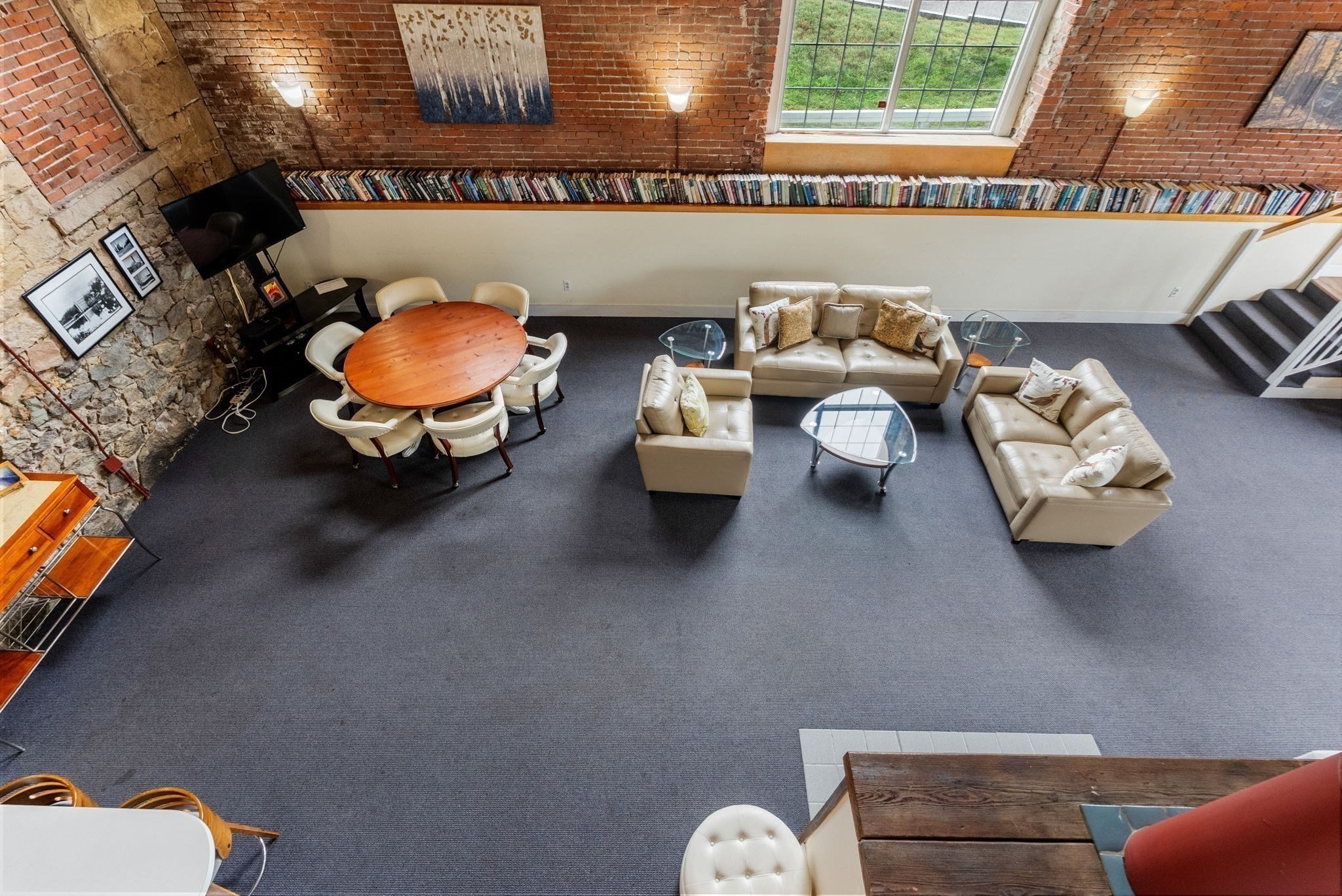 main property photo 24