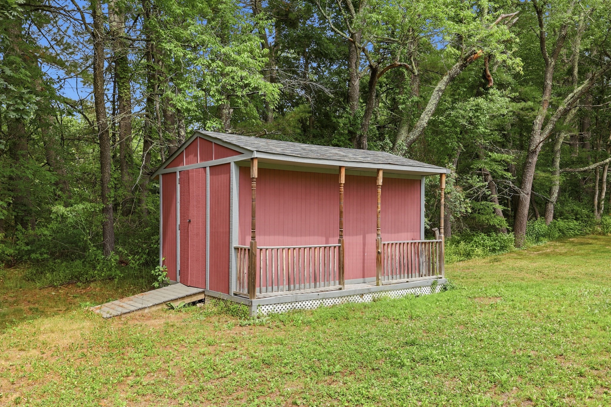 main property photo 28