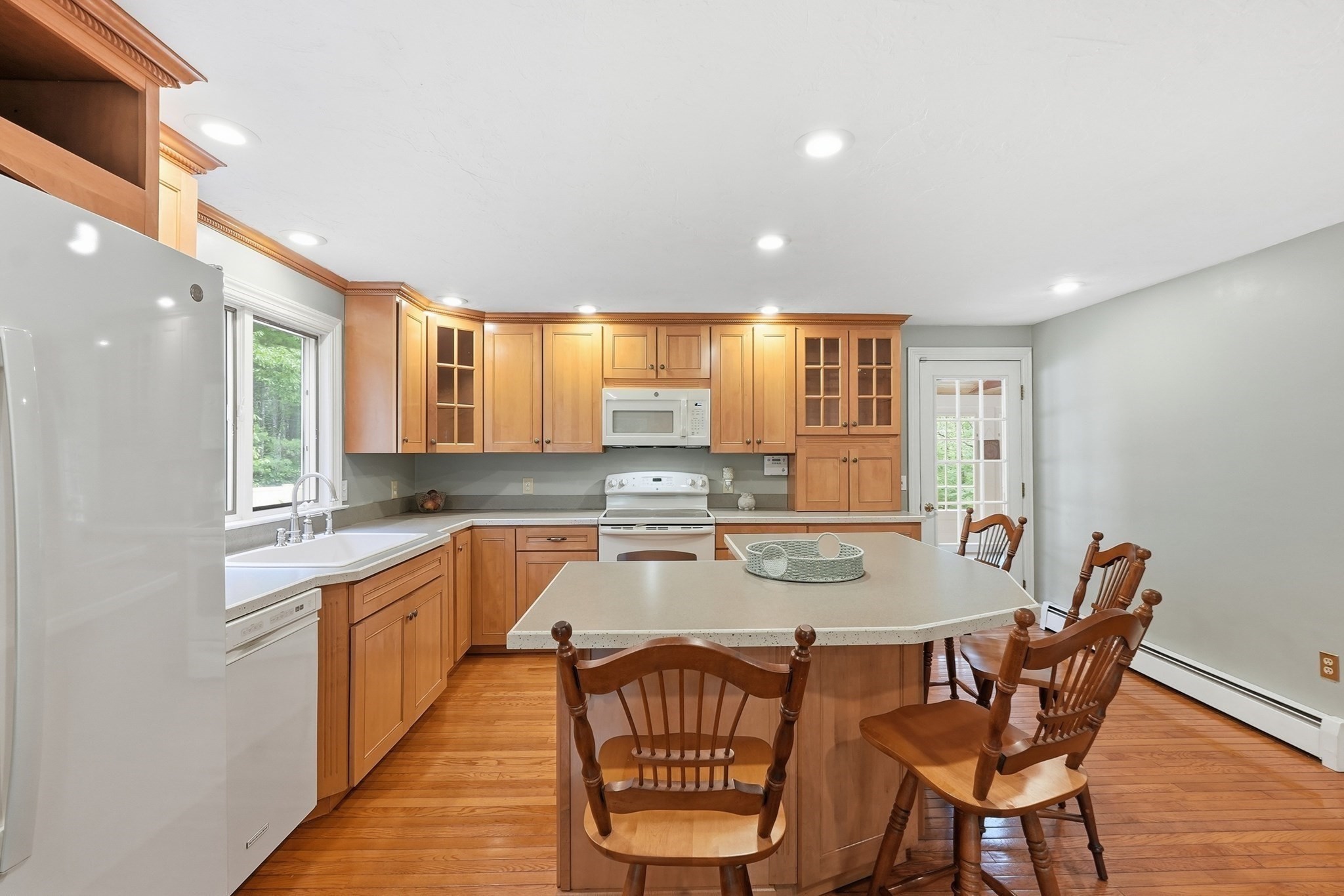 main property photo 3