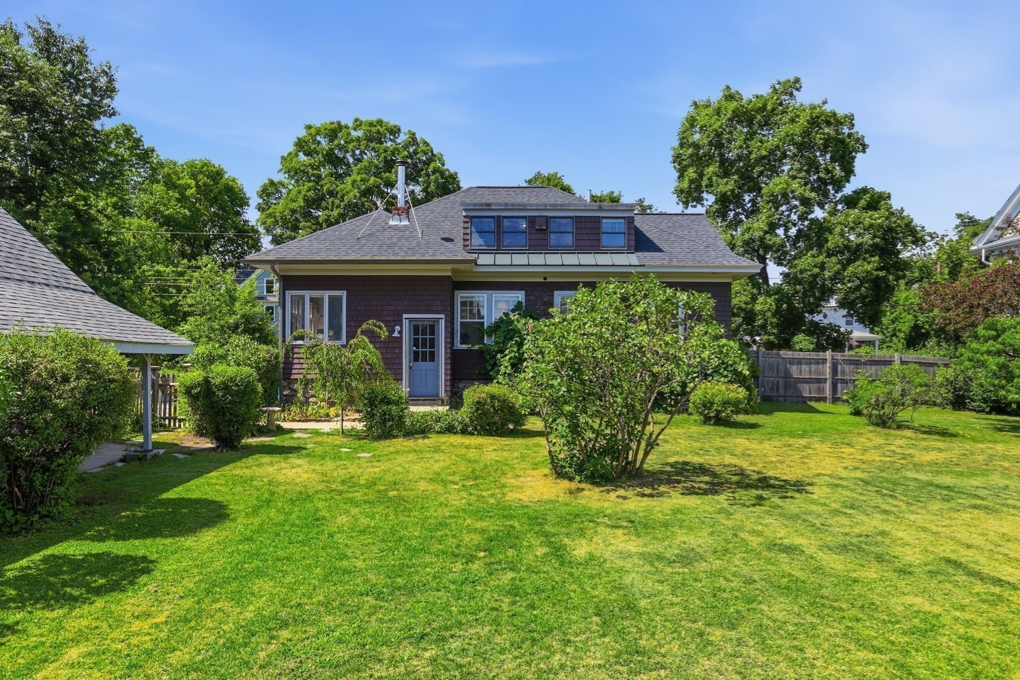 main property photo 22