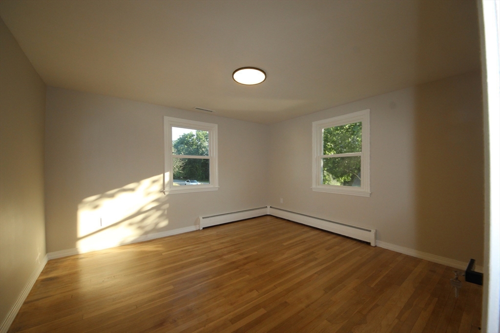 property viewer photo 10