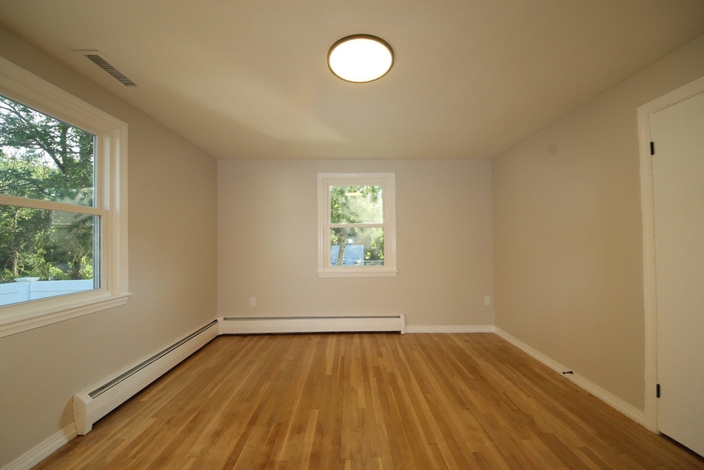 property viewer photo 12