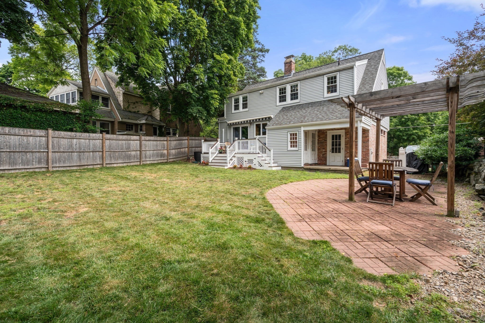 main property photo 28