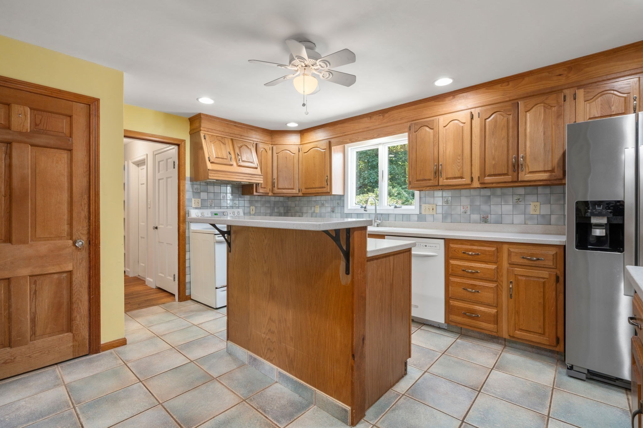 main property photo 15
