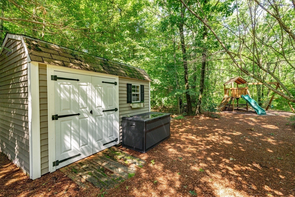 main property photo 38