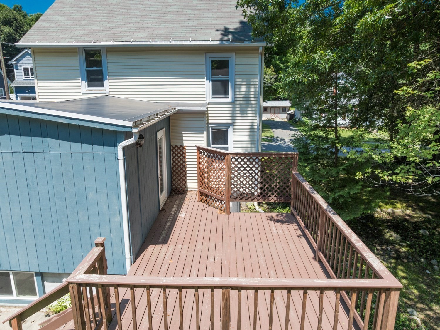 main property photo 37