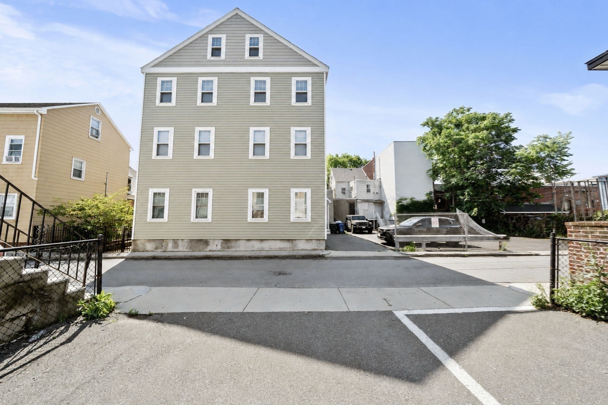 main property photo 25