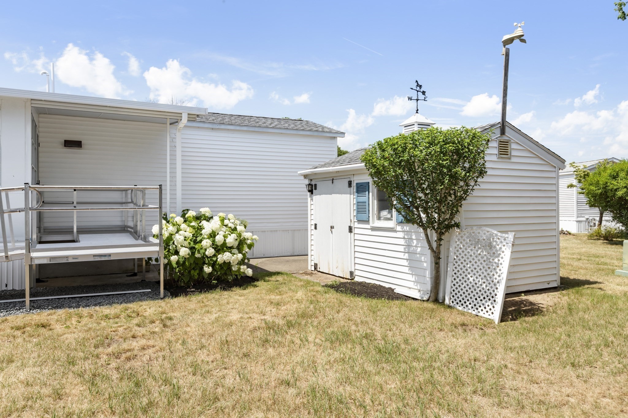 main property photo 25
