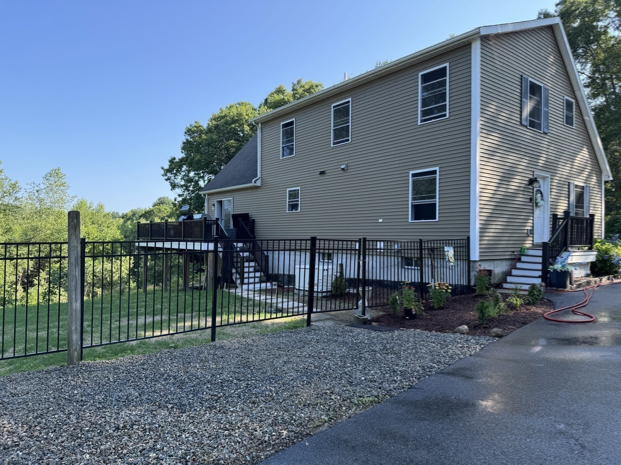 main property photo 15