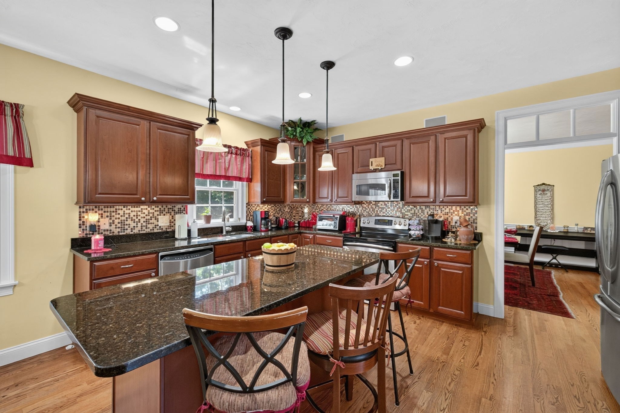 main property photo 16