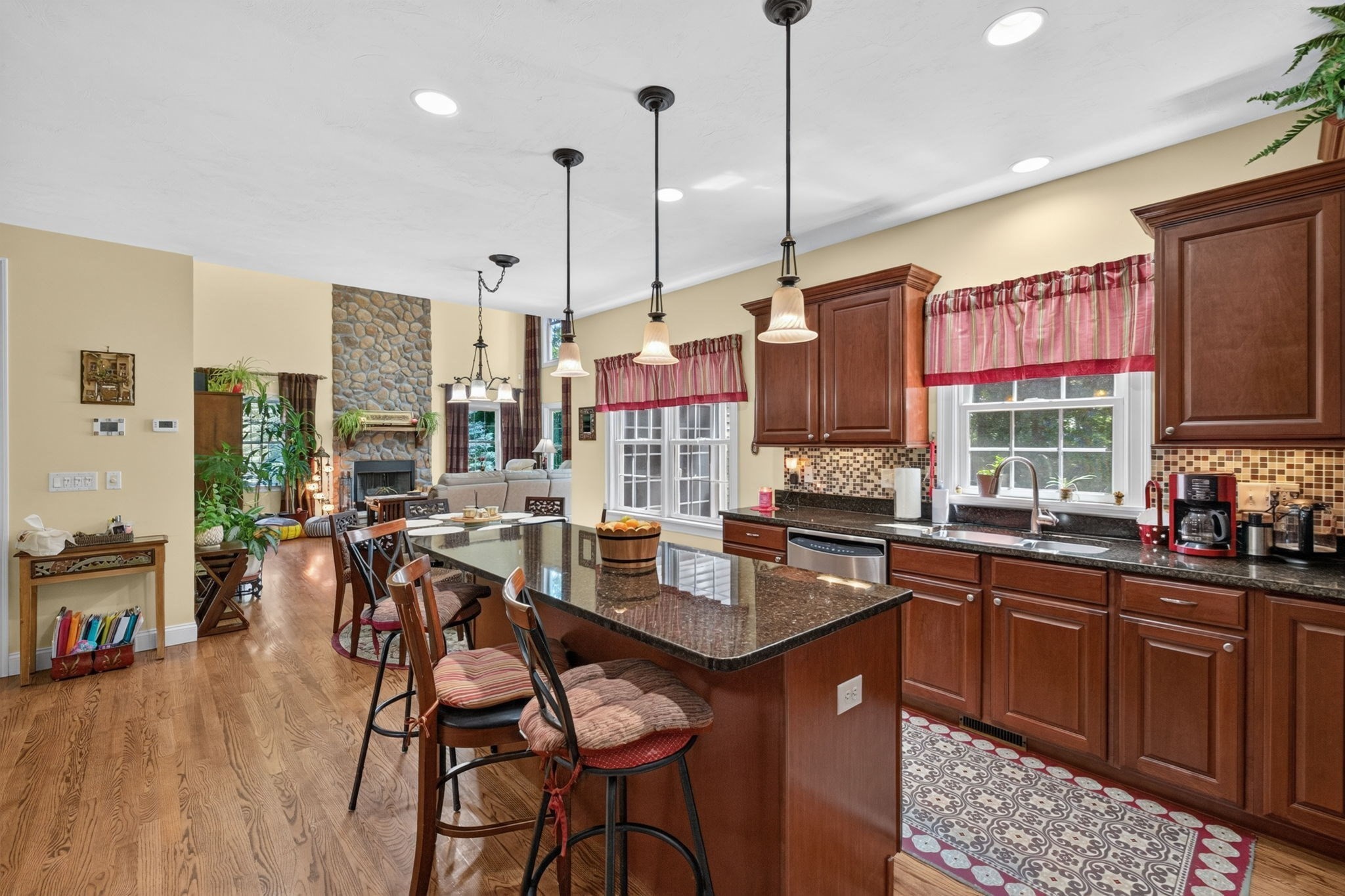 main property photo 17