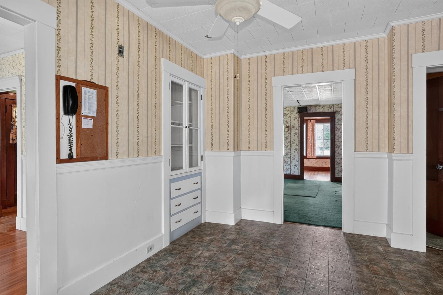main property photo 9