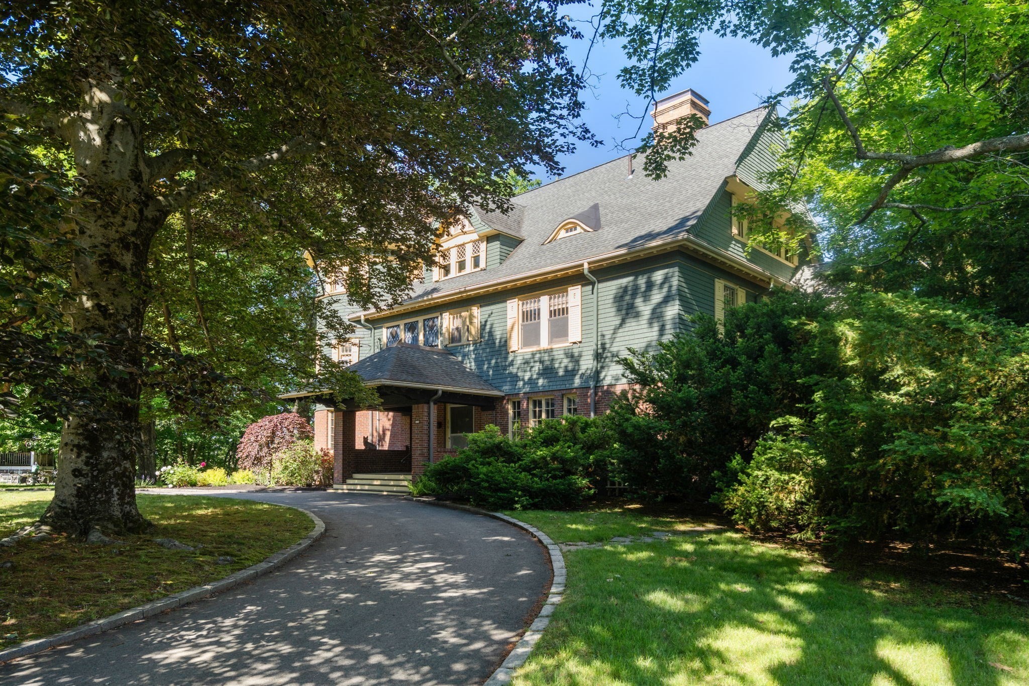 main property photo 28