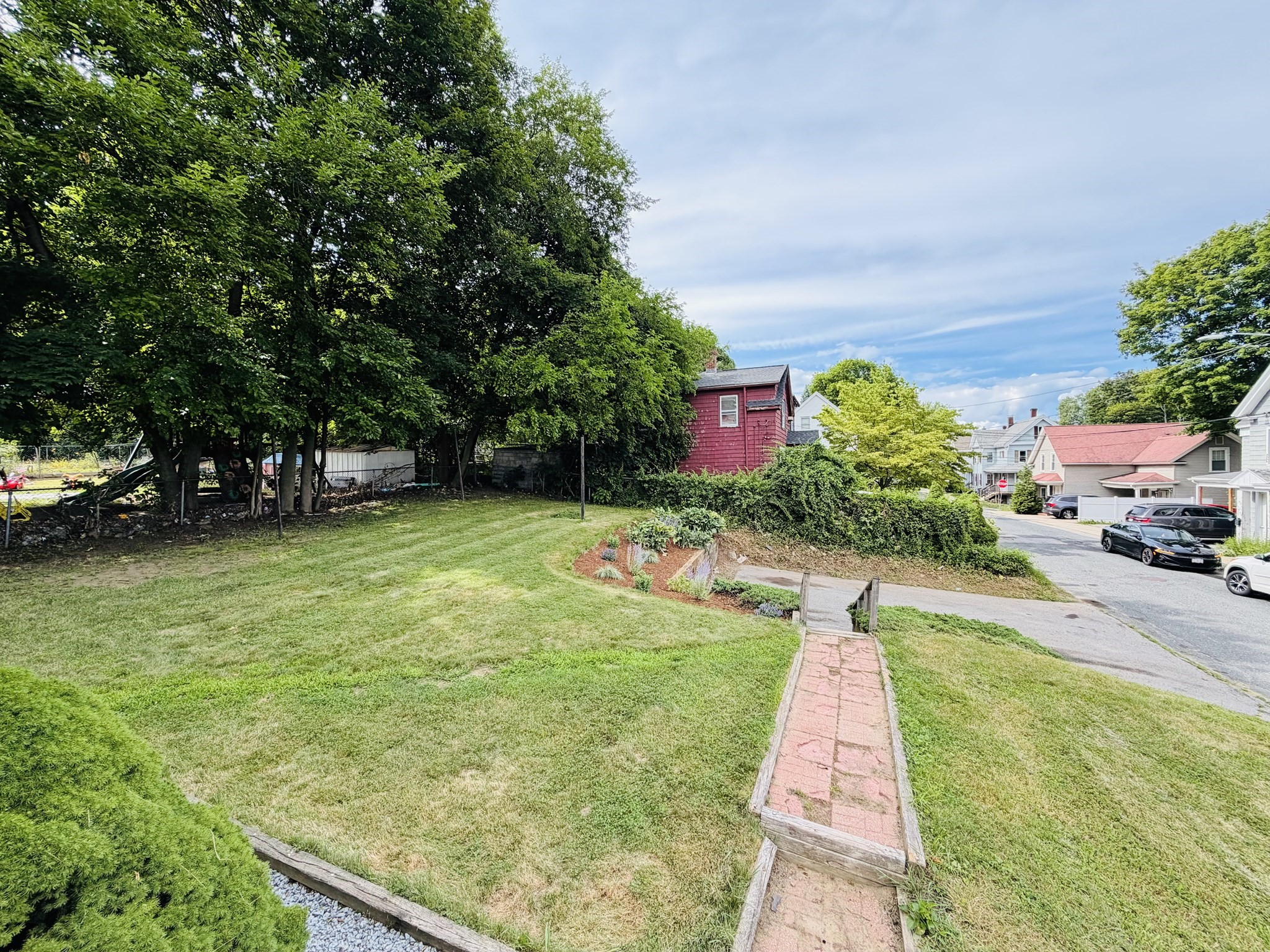 main property photo 18