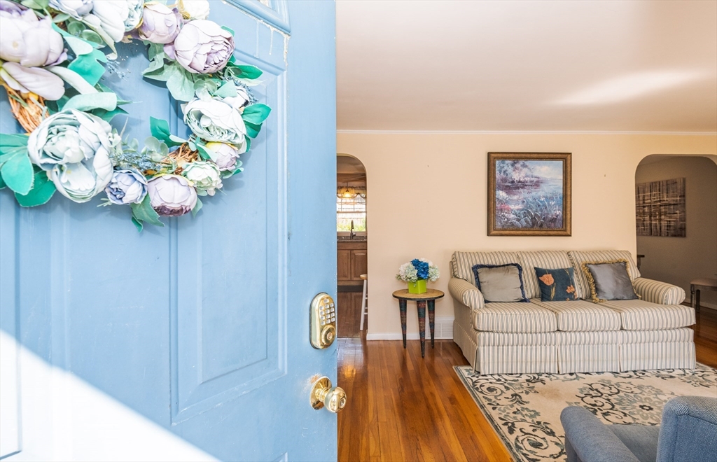 property viewer photo 3