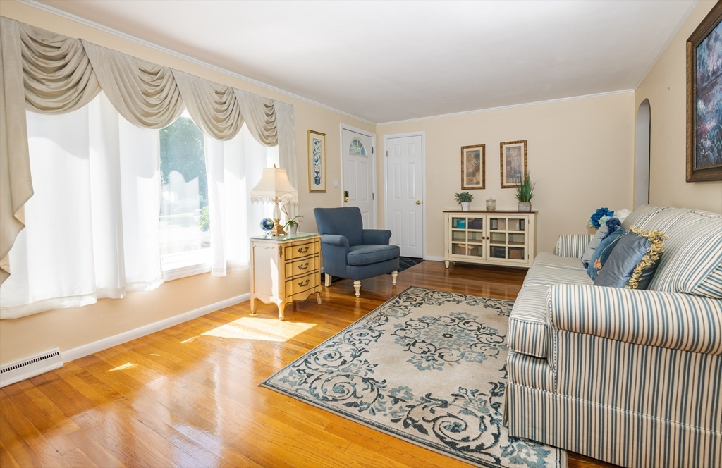 property viewer photo 7