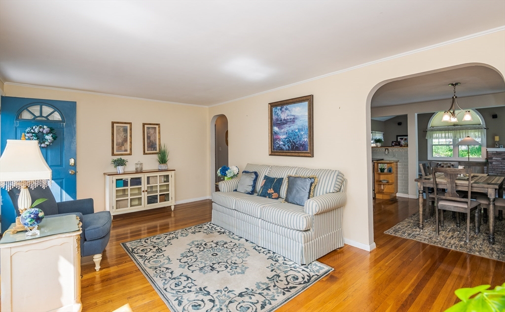property viewer photo 9