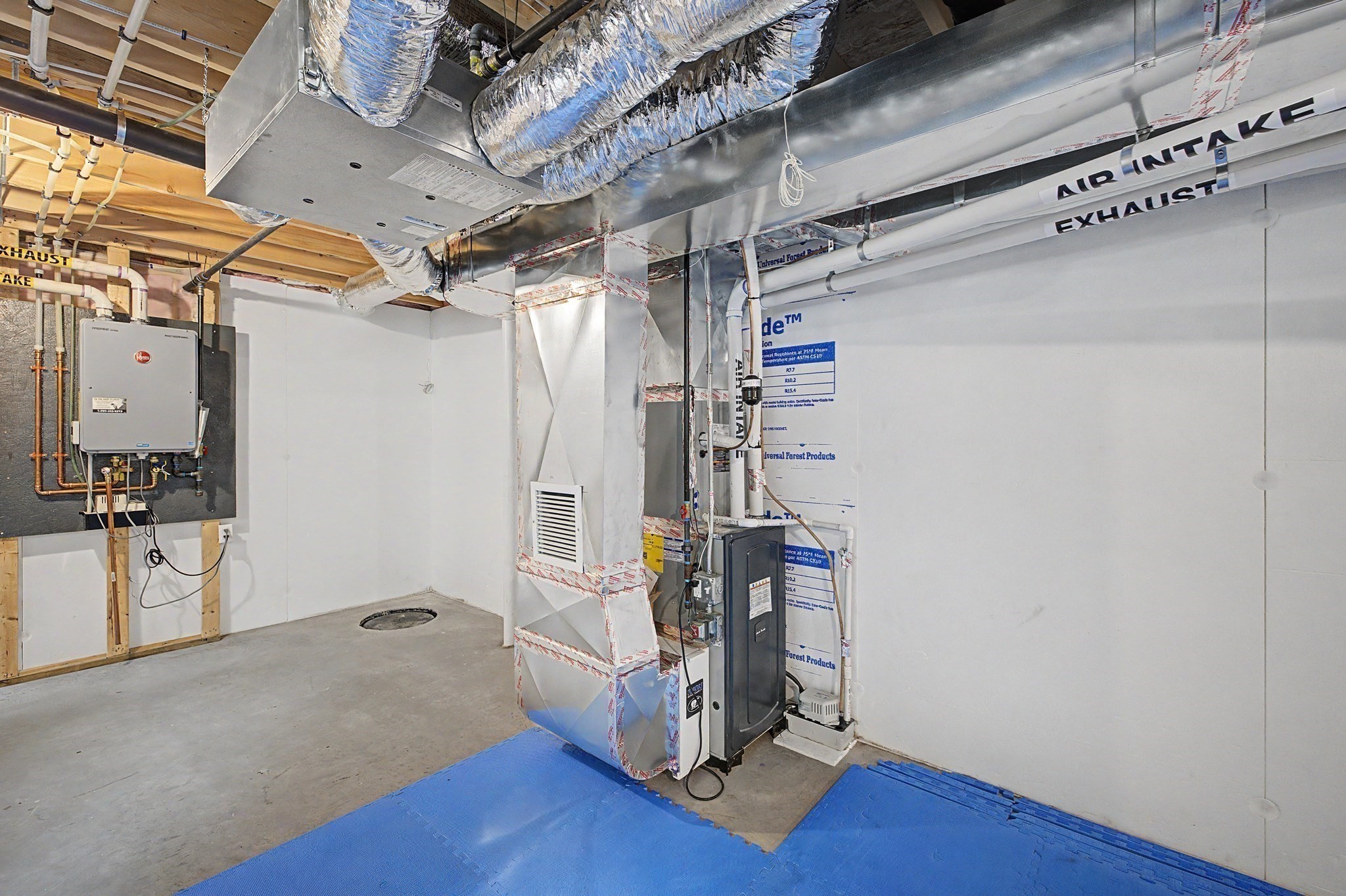 main property photo 35