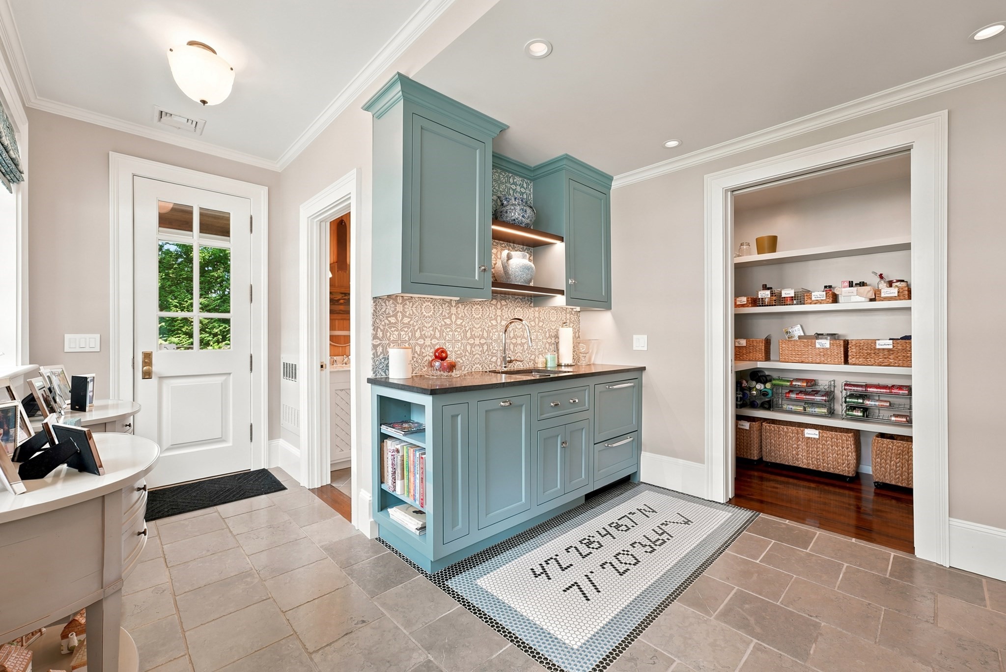 main property photo 13