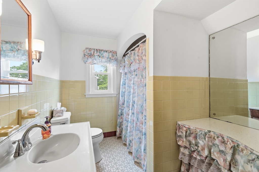 property viewer photo 9