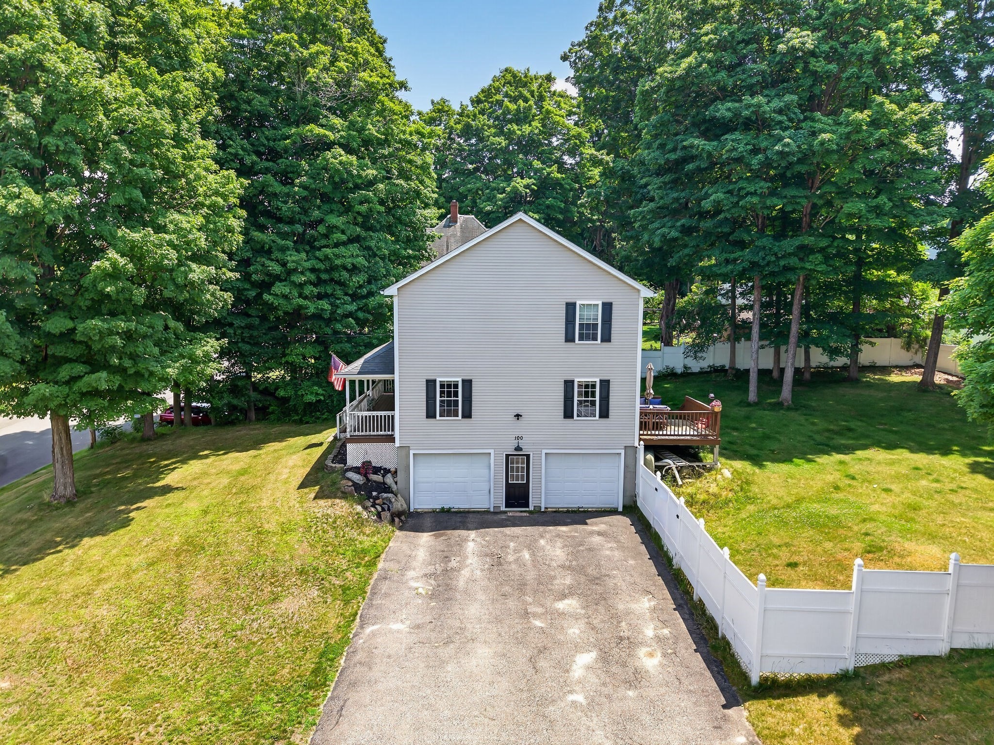 main property photo 24