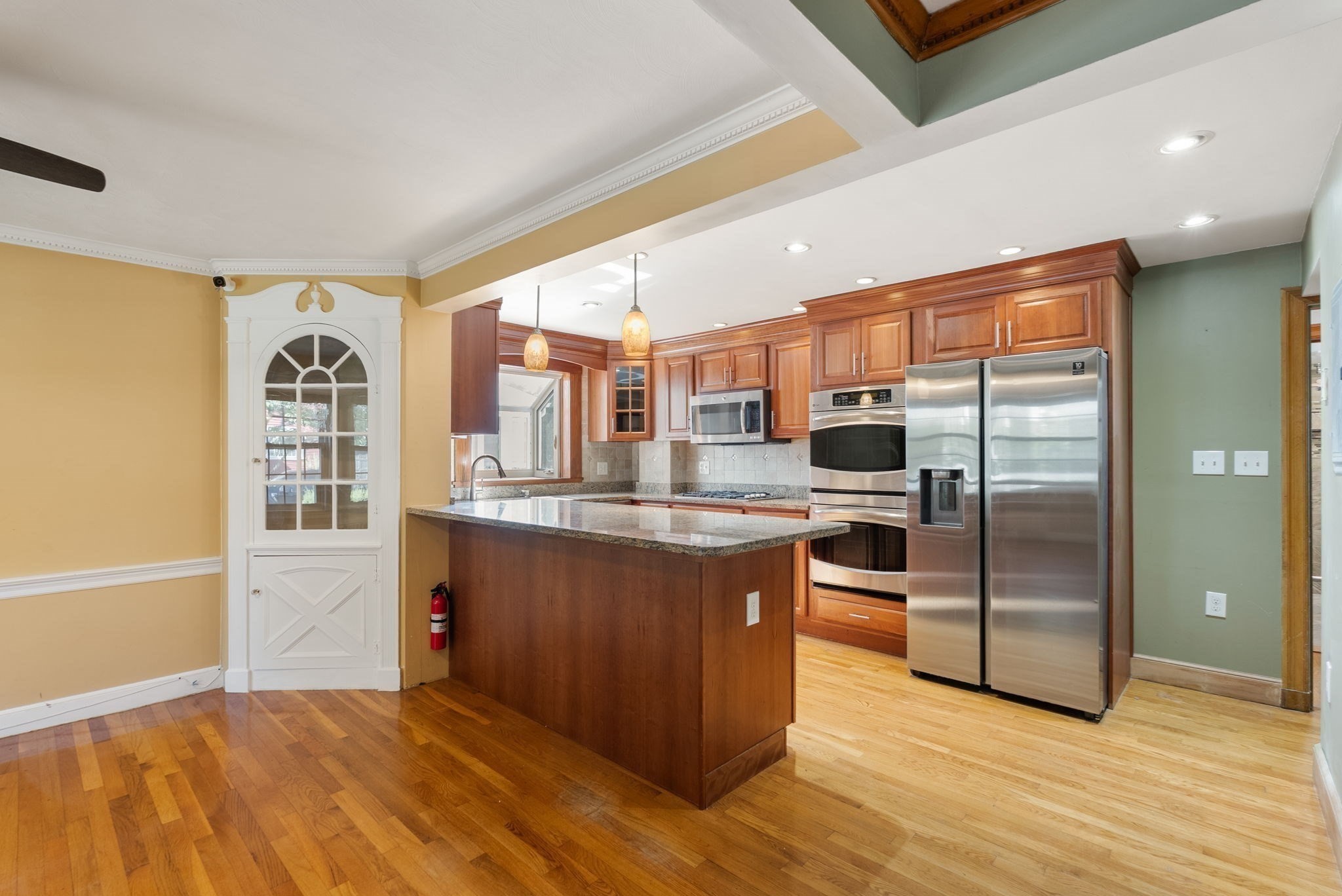 main property photo 2