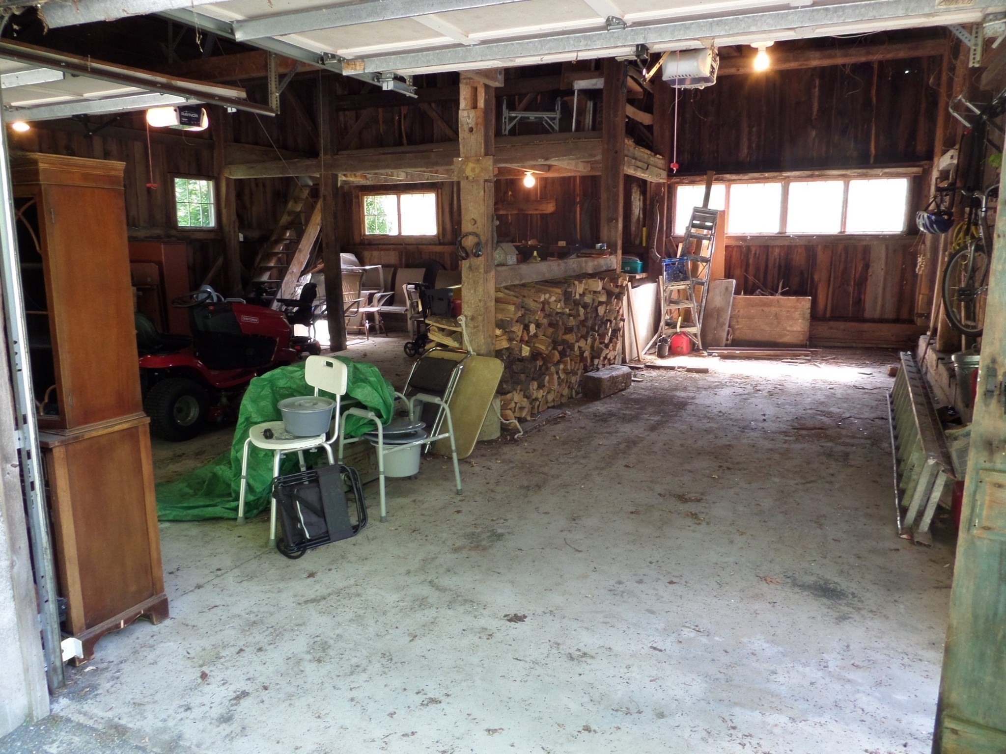 main property photo 34