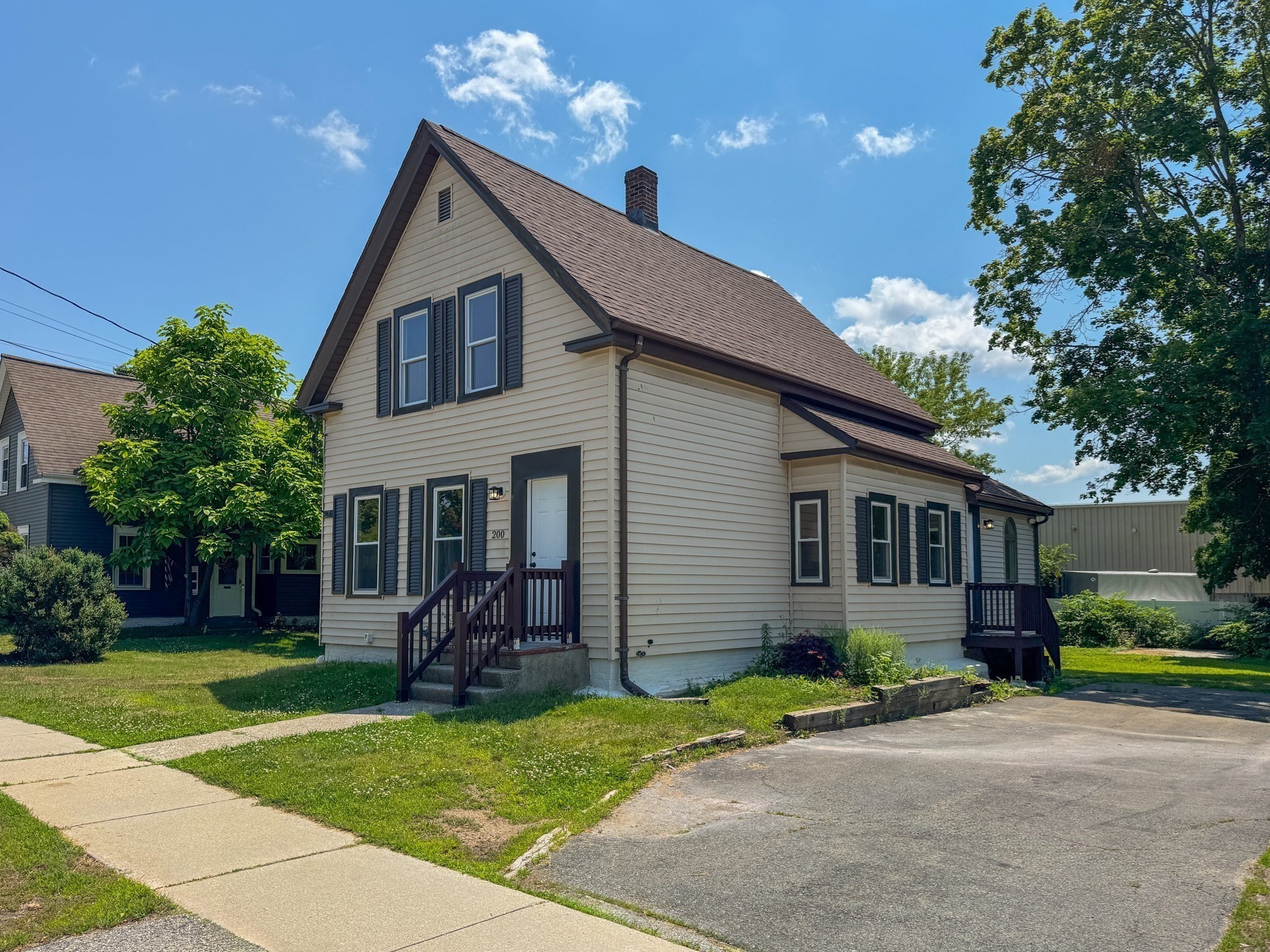 main property photo 29