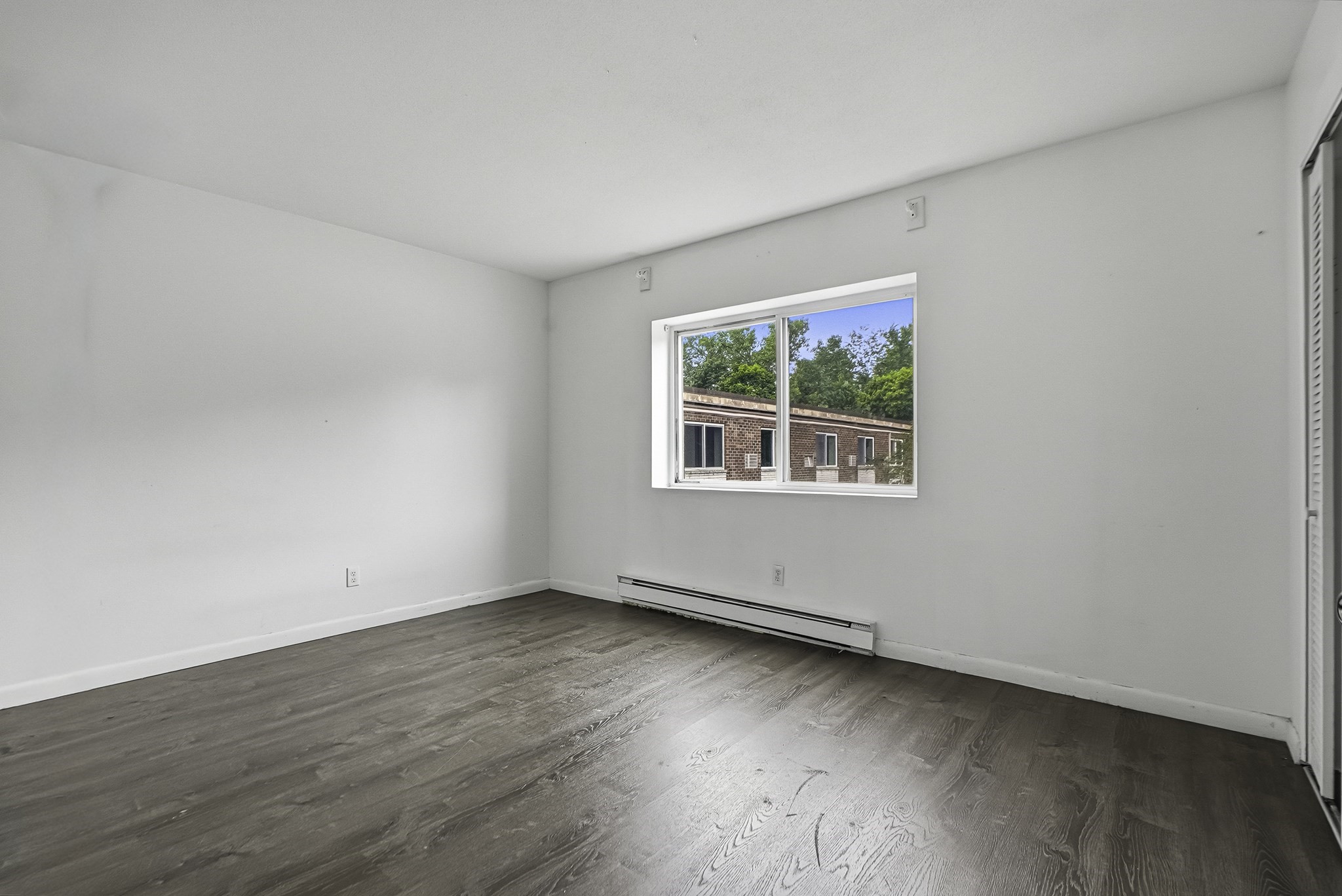 property viewer photo 15