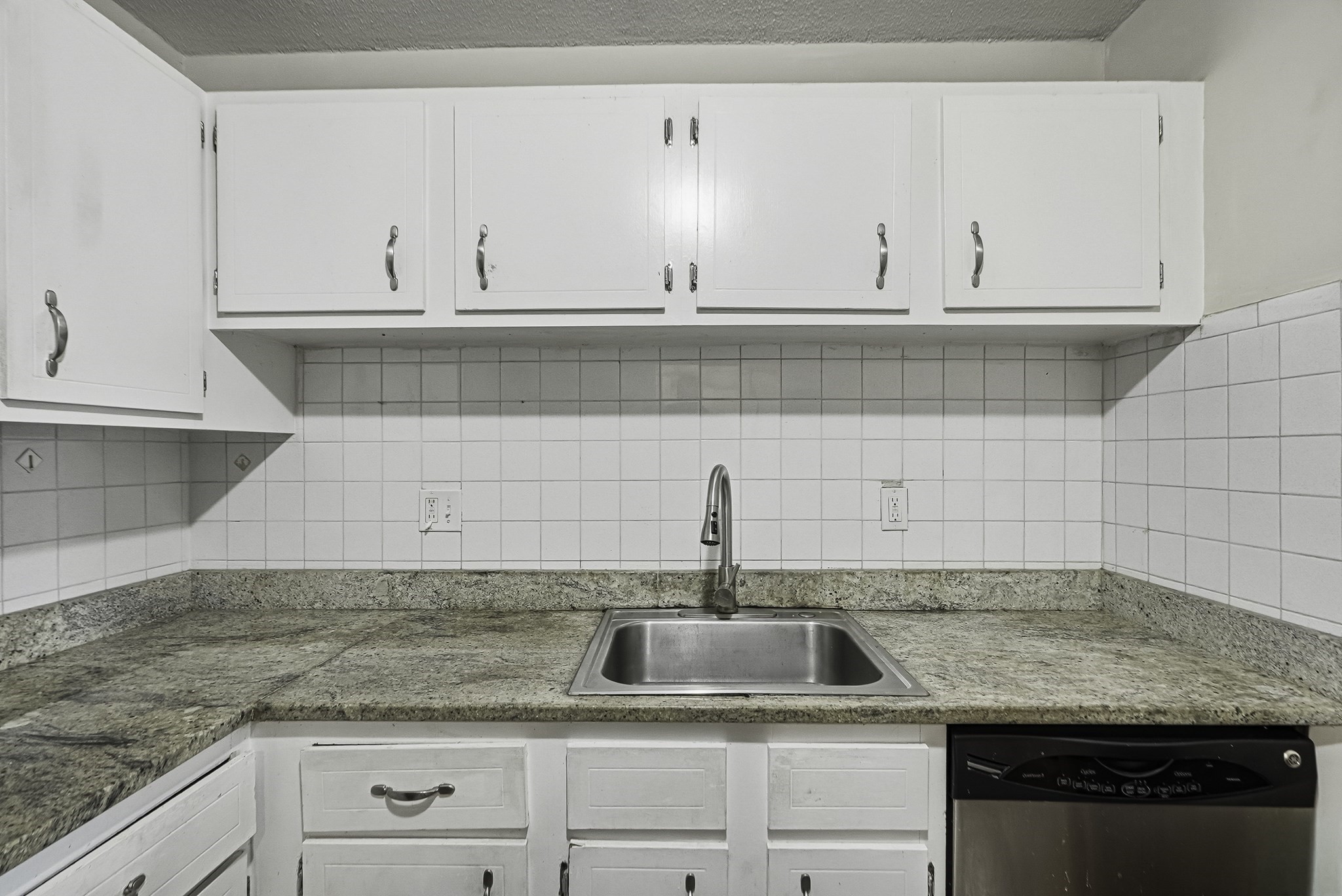 property viewer photo 4