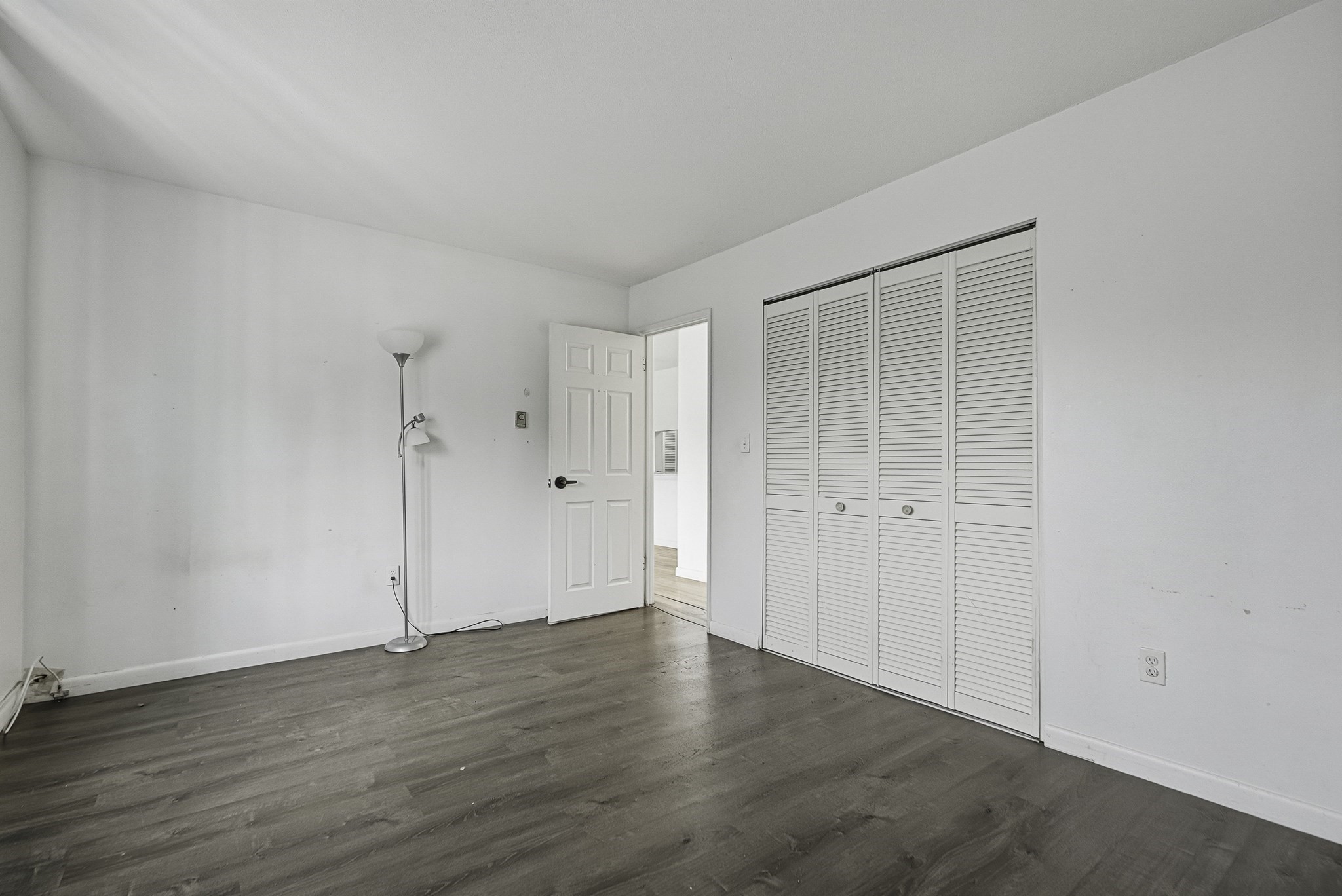 property viewer photo 8