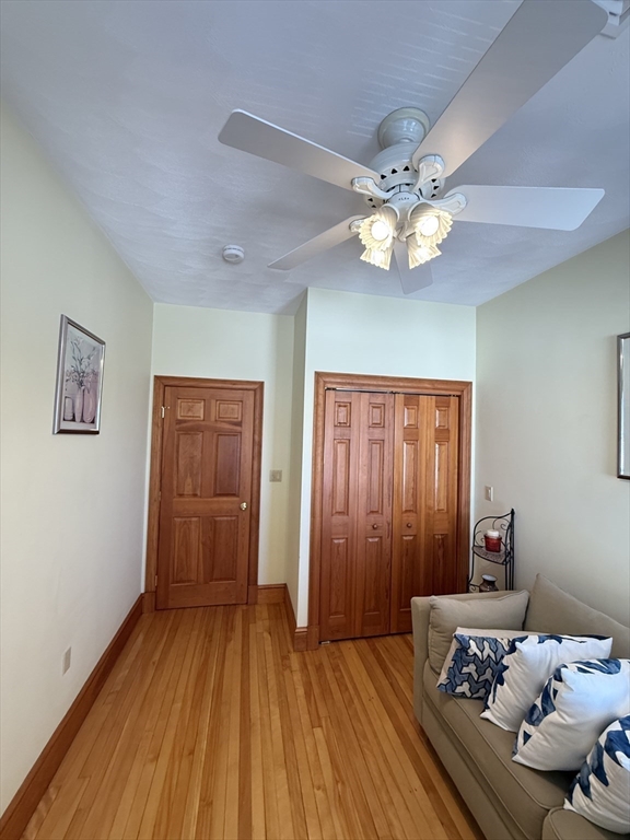 property viewer photo 16