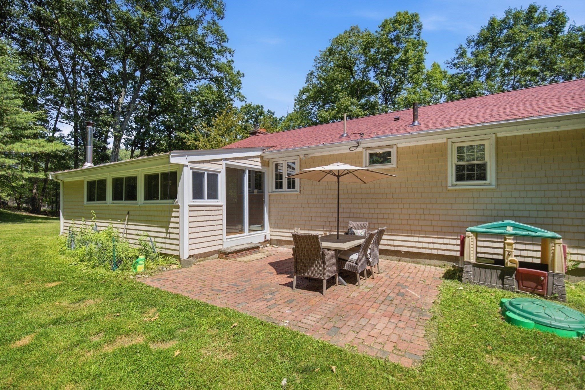 main property photo 37