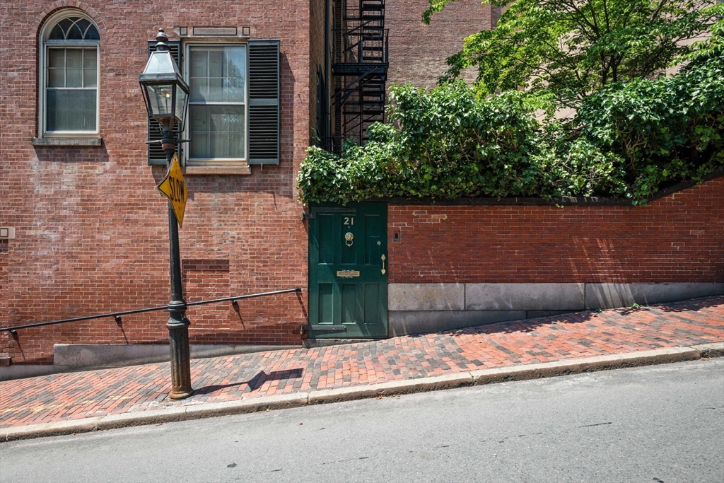 main property photo 17