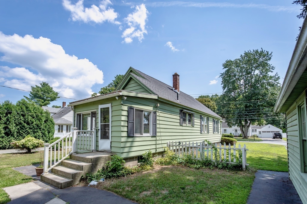 main property photo 41
