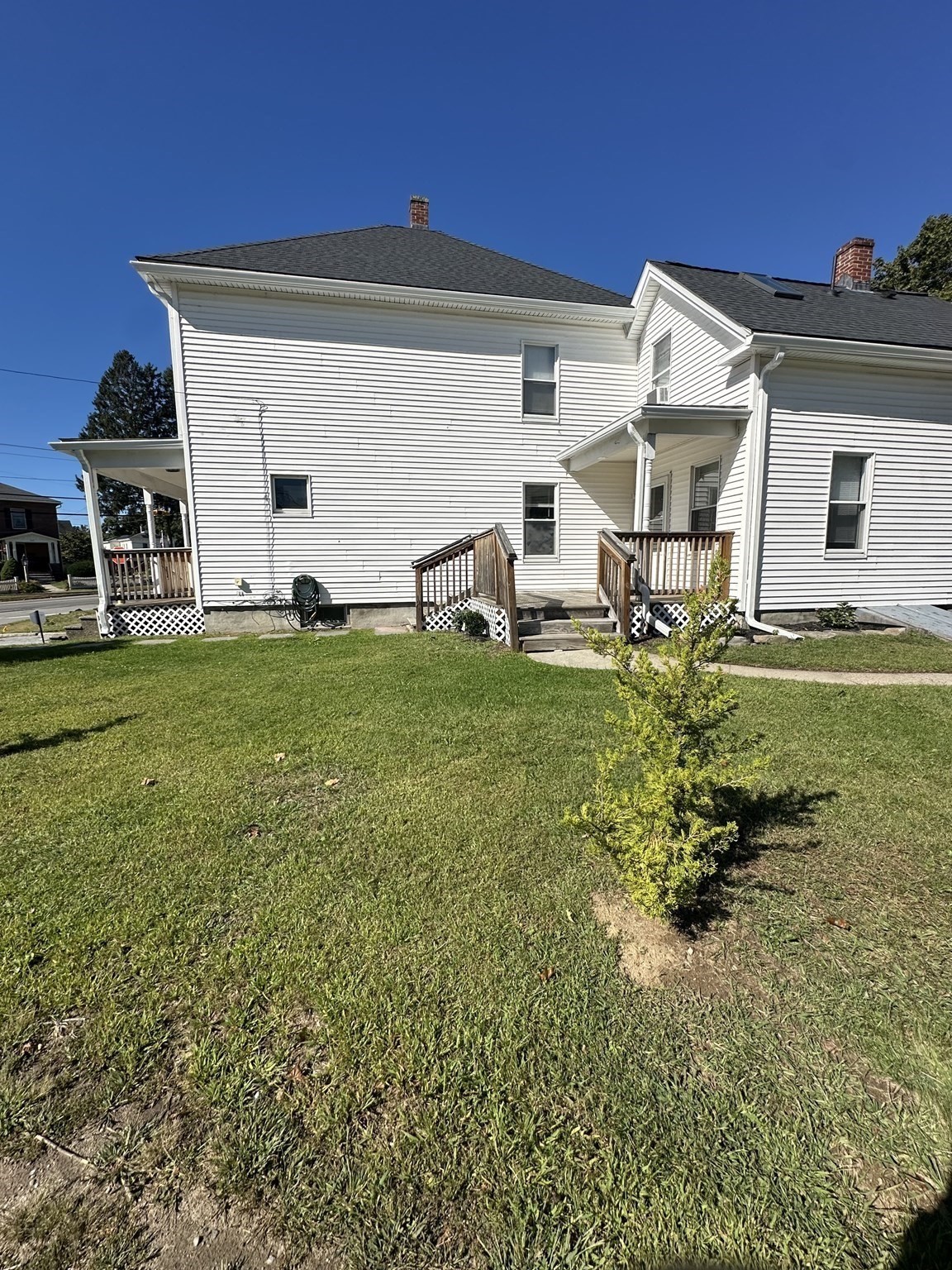 main property photo 12